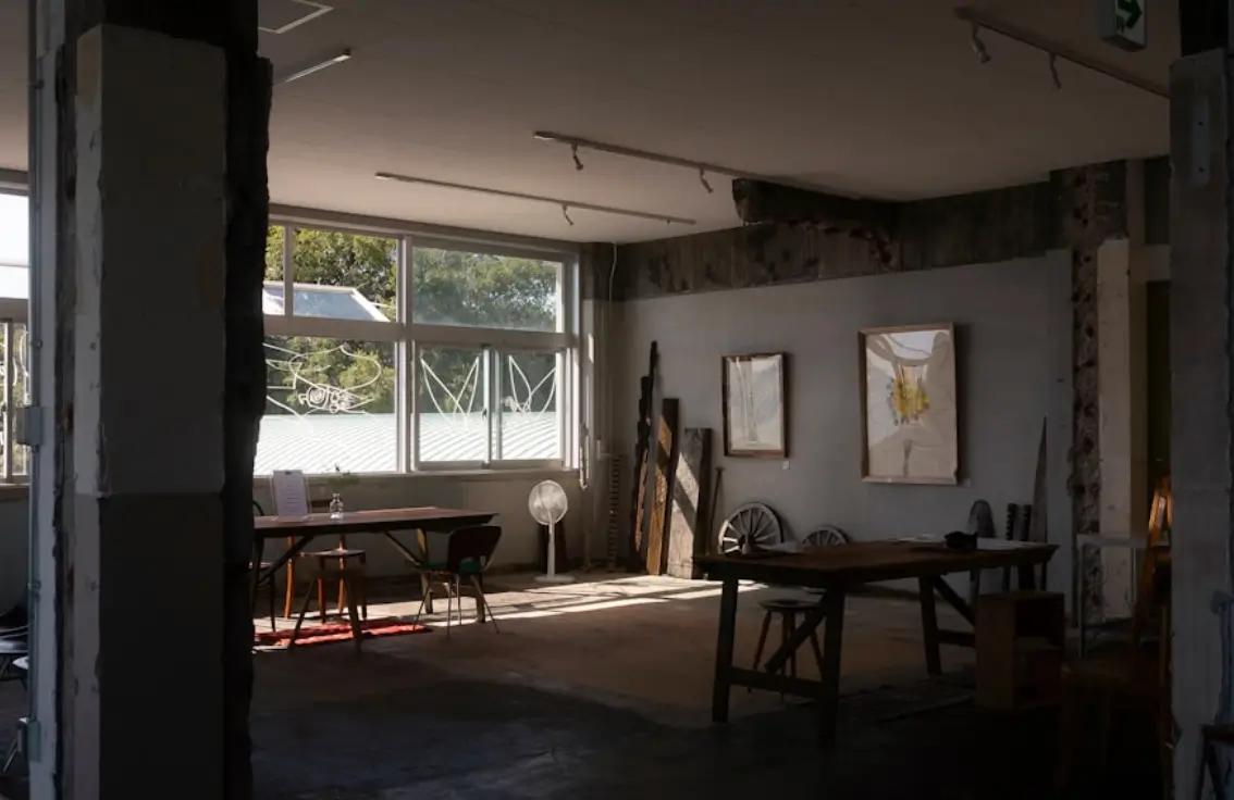 织码间WordPress建站工作室工作场景-大杰老师正在为客户定制网站